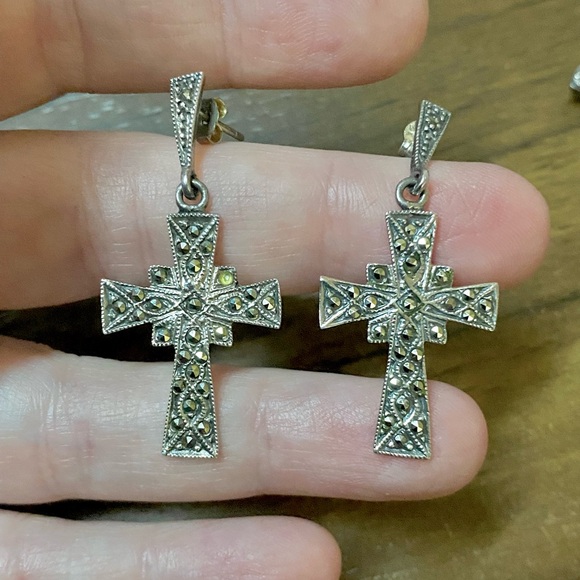 Vintage Marcasite Filigree Cross Pendant and Earrings Set - Picture 2 of 9